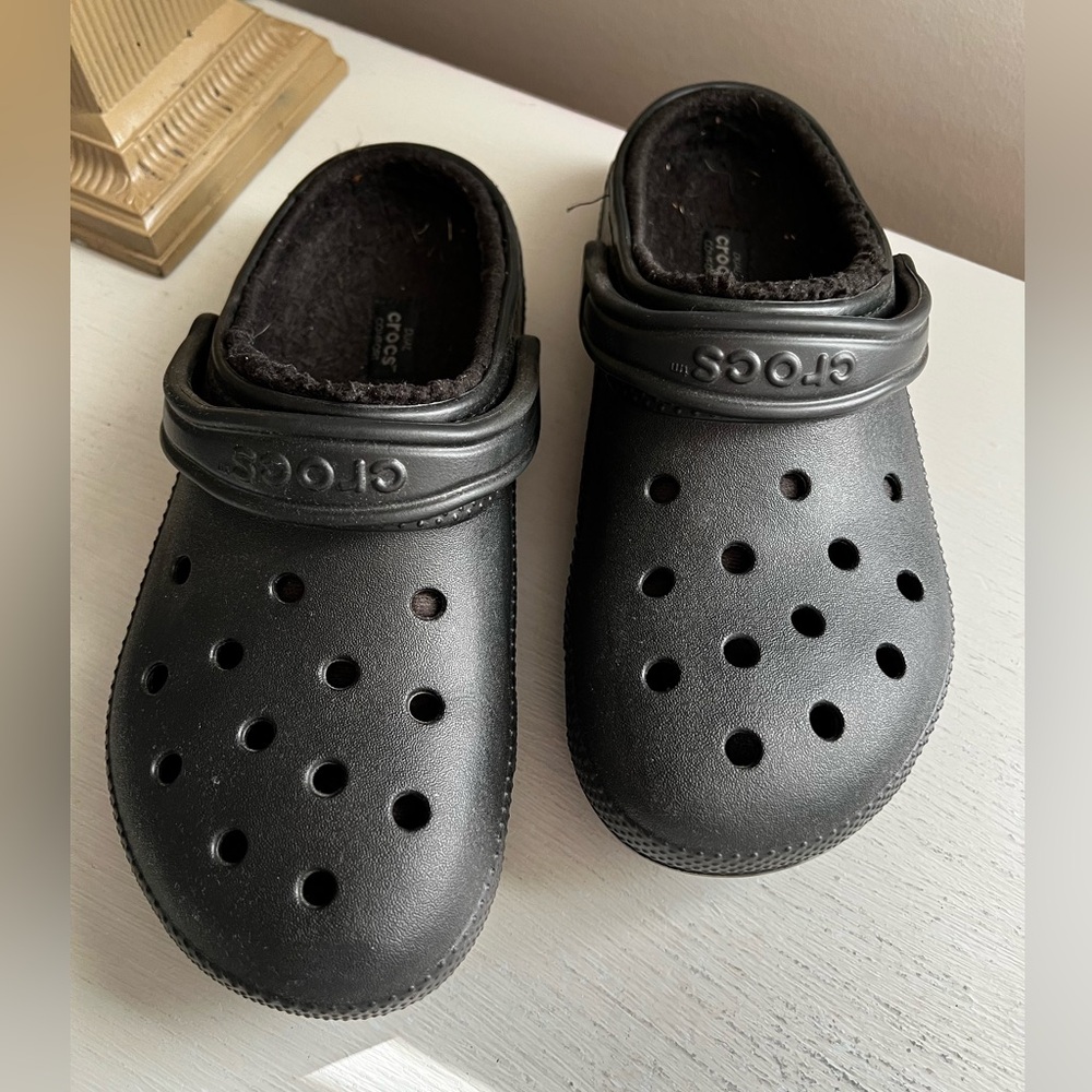Classic CROCS with fuzzy lining
